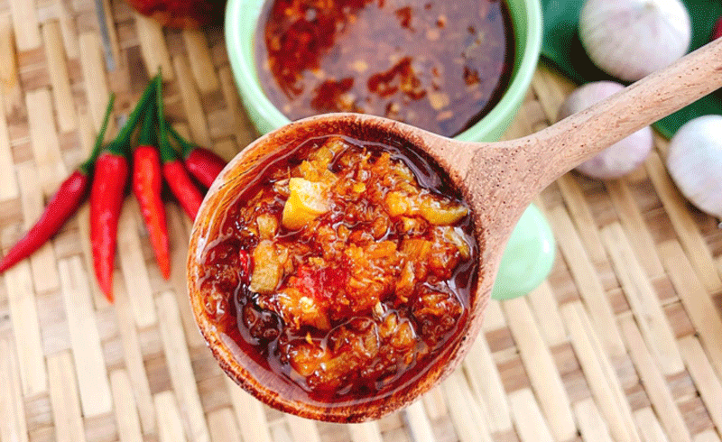 Đầu bếp chia sẻ công thức làm sa tế ớt thơm ngon ăn kèm món nào cũng hợp