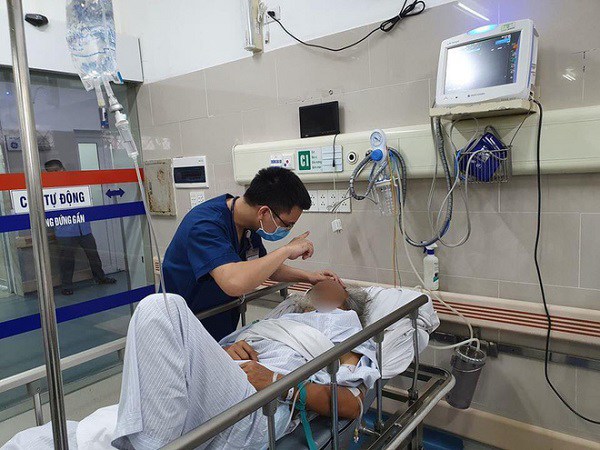 Bệnh nhân đột quỵ sau khi đi nắng về