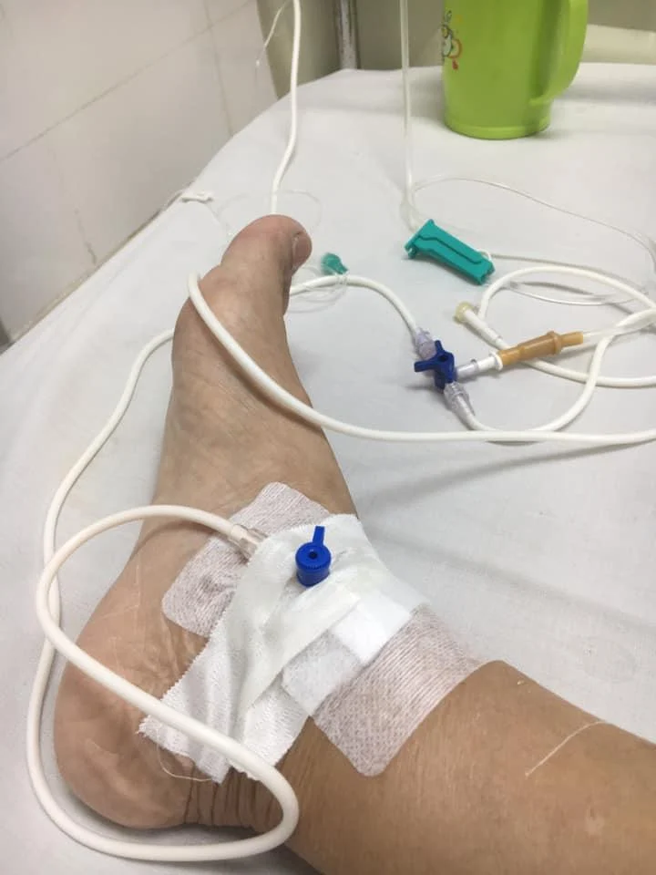 Nghệ sĩ Giang Còi cập nhật tình hình sức khỏe, tự đo huyết áp và hài hước khoe: 