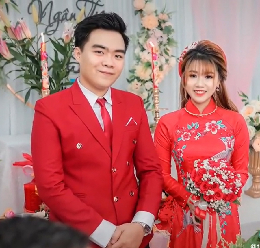 Ngoại hình khác một trời một vực của cô dâu khiến mọi người bất ngờ (Ảnh: Chụp màn hình)