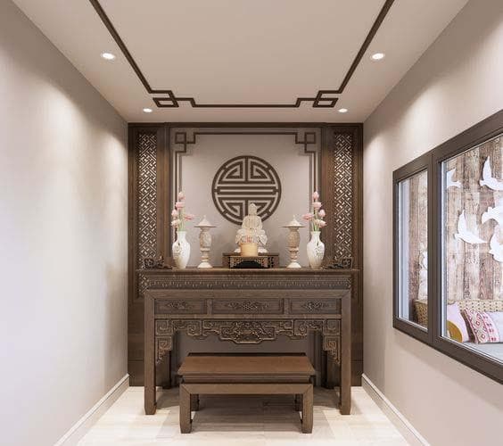 Mở cửa thấy bàn thờ tán lộc