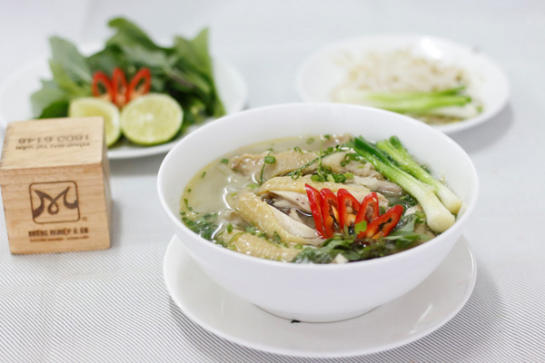 Cách nấu phở gà ngon tại nhà