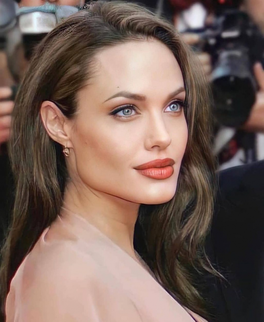 angelajolie 2