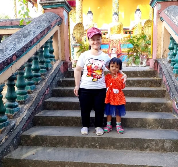 Anh Huỳnh Chương mong muốn tích góp đủ để có thể một lần đưa vợ và con gái về thăm quê ngoại ở Bắc Kạn. (Ảnh: Nhân vật cung cấp)
