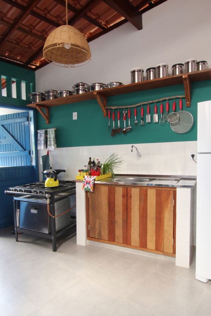 Căn bếp có thiết kế đơn giản.