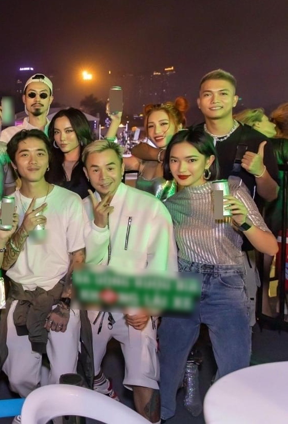 luc-lai-tam-anh-duy-nhat-ma-binz-va-chau-bui-dung-chung-khung-hinh-27c23e6b