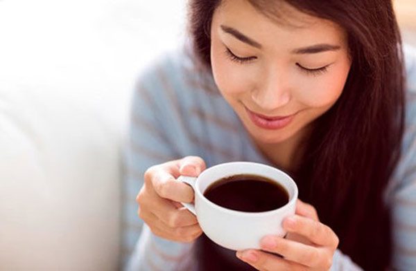 Không uống vào buổi trưa