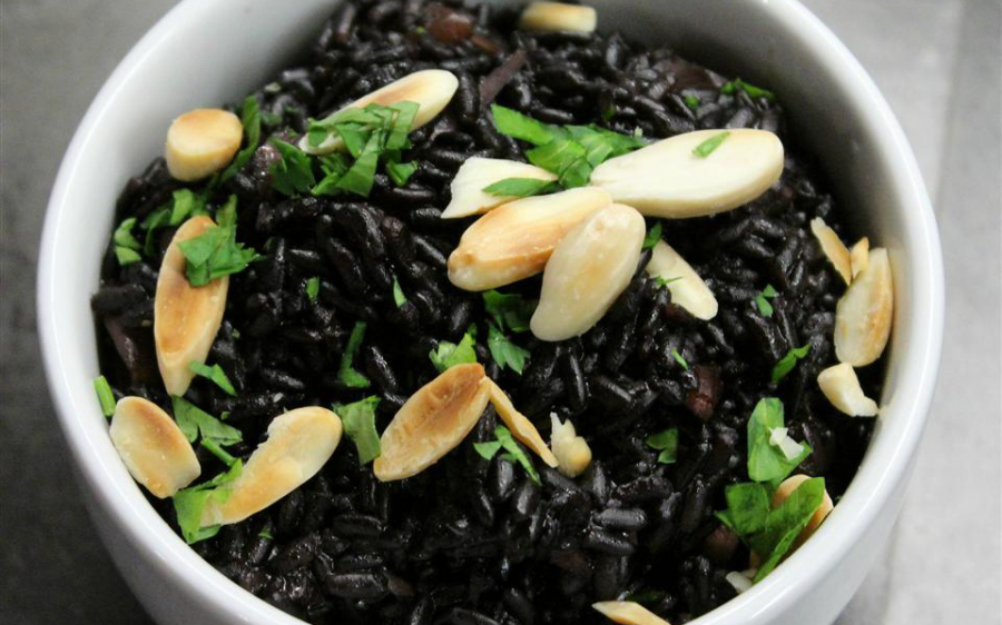 Thực phẩm màu đen tốt cho chị em phụ nữ