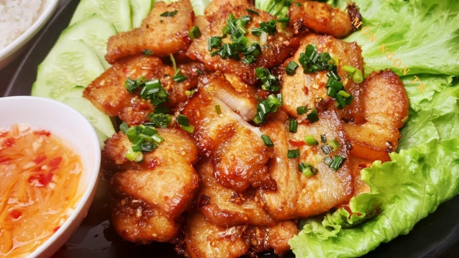Thịt chiên rán gây lão hóa nhanh