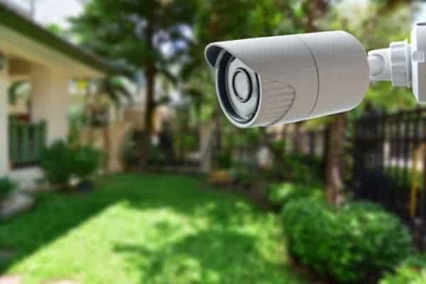 Cách phát hiện camera nhà bạn bị theo dõi