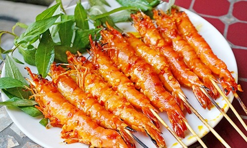 Những lưu ý khi ăn tôm