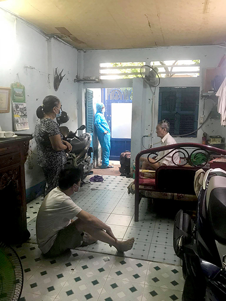 Cả nhà ngồi chờ test nhanh