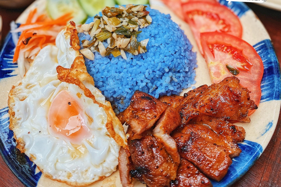 Khi nấu đúng cách, cơm sẽ đều màu và đẹp mắt như thế này.
