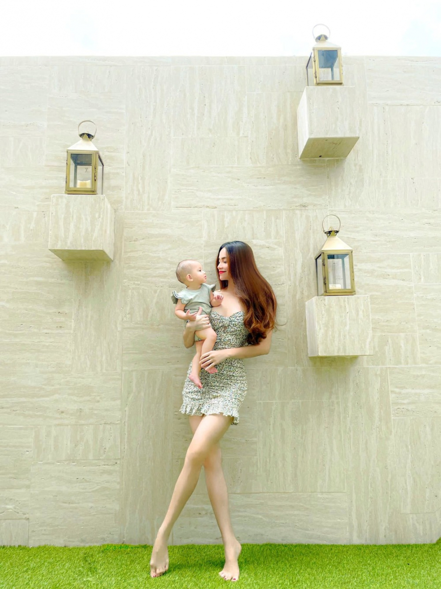 khung-anh-dien-do-doi-cuc-xinh-cua-ha-ho-va-ai-nu-lisa-aa786242