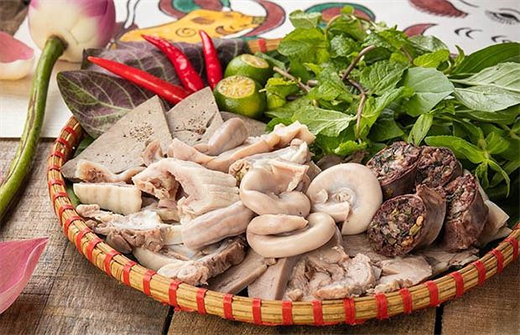 an-chay-truong-van-nhoi-mau-nao-03