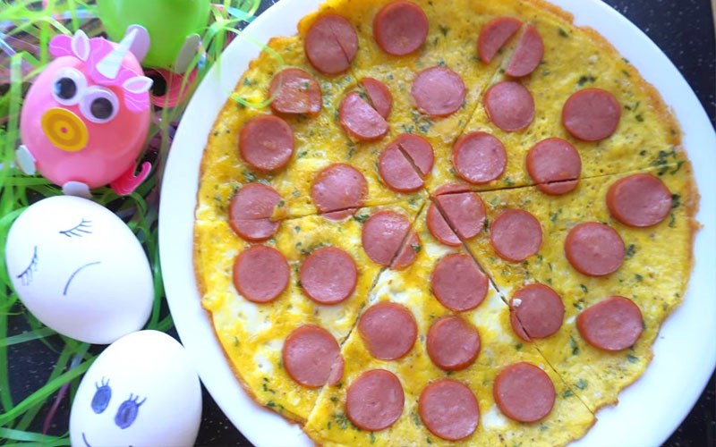 Trứng chiên xúc xích