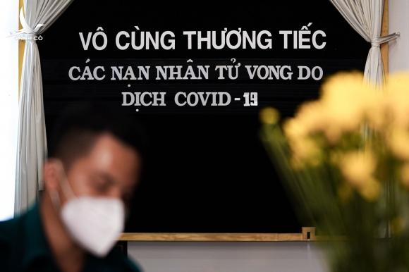 Tro cốt của những người mất vì Covid-19 được Bộ Tư lệnh TP.HCM tập hợp tại Nhà tang lễ Thành phố. Ban chỉ huy quân sự các quận, huyện tiếp nhận và đưa trực tiếp đến người nhà. Ảnh: Zing