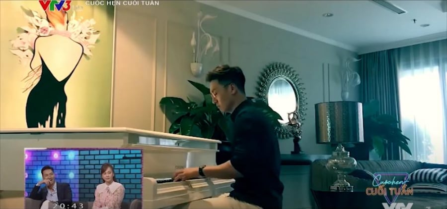 Mạnh Trường có khả năng đàn piano dù không học qua trường lớp.