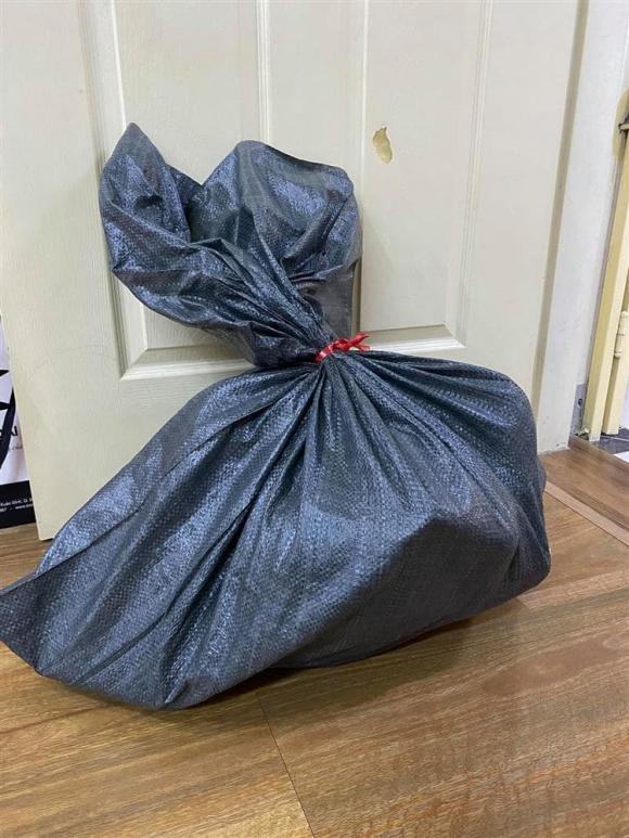 Bao hàng muốn chuyển đi của Diễm Hương.