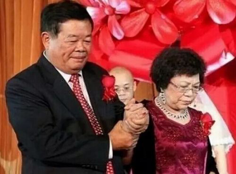 Cách cư xử khôn khéo của Phụng Anh đã khiến chồng tỉnh ngộ, hối hận.  