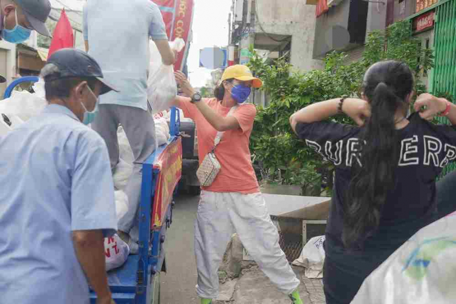 xe-tien-ty-cua-hhen-nie-hu-hai-sau-thoi-gian-di-tiep-te-luong-thuc-5204e78d