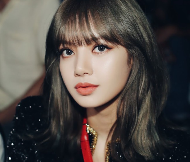 lisa-blackpink-3
