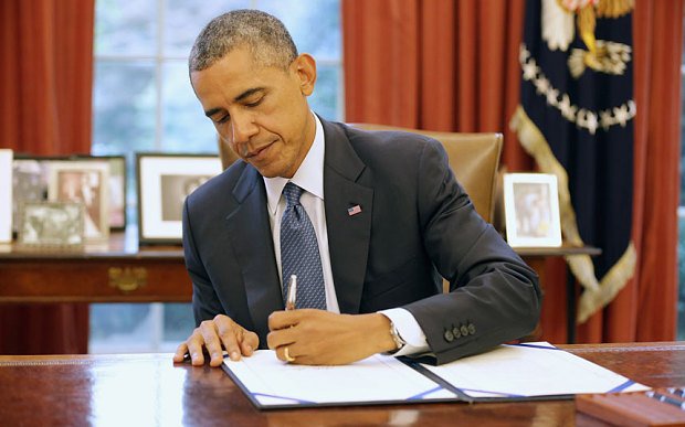 Các nhân vật nổi tiếng như Tổng thống Mỹ Barack Obama, các tỉ phú Bill Gates (chủ tịch Microsoft), Steve Jobs (cố chủ tịch Apple)... đều thuận tay trái.