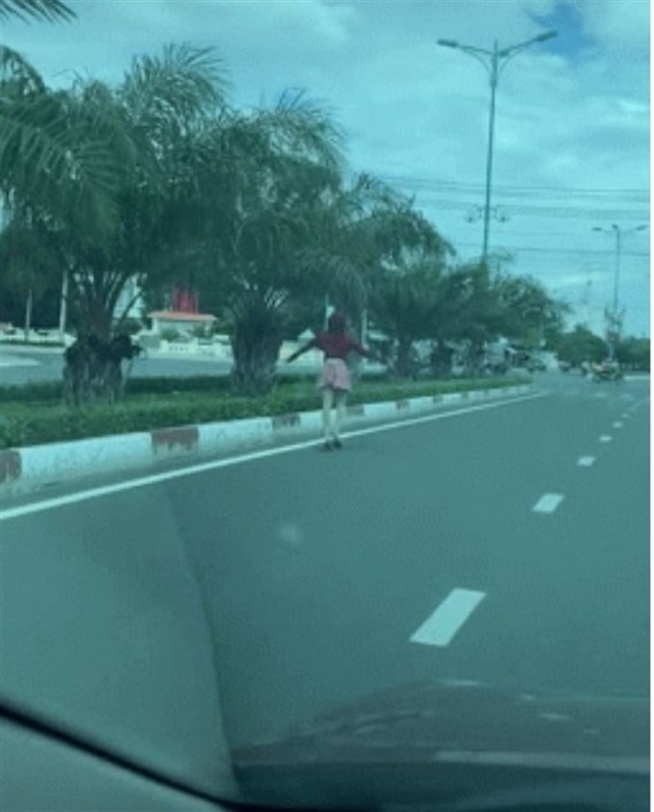 Người này được cho là có vấn đề về tâm lý nên mới có những hành động như vậy (Ảnh: VTC News)