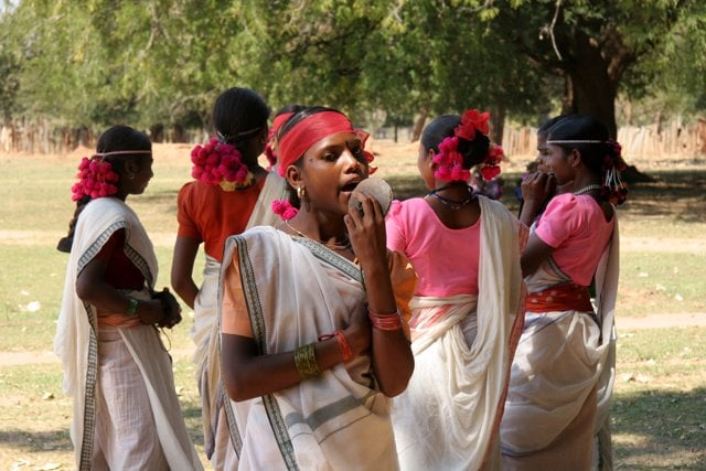 Bộ lạc Muria, sống ở Devgaon, Madhya Pradesh, Ấn Độ sống bí ẩn trong rừng sâu với nhiều phong tục đầy khác biệt.