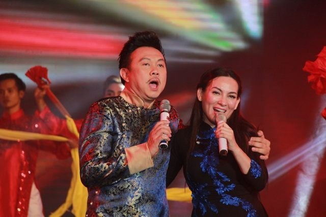 can-canh-nhung-mon-qua-phi-nhung-thuong-tang-vo-chi-tai-moi-khi-ve-my-73030830