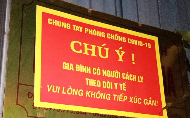 Hà Nội đề xuất treo biển trước cửa nhà người bay về từ TP.HCM, Đà Nẵng