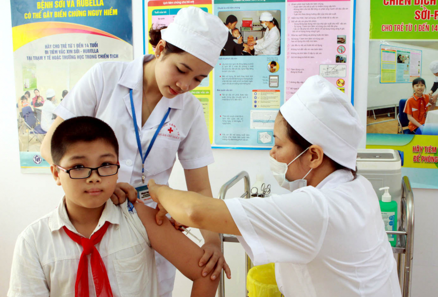 TP.HCM dự kiến tiêm vắc xin Covid-19 cho trẻ em từ ngày 22/10 (Ảnh minh họa)