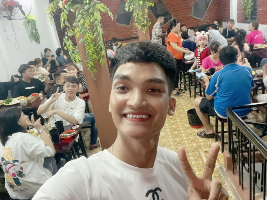 quan-an-cua-mac-van-khoa-bi-trom-len-vao-55e0a1c1