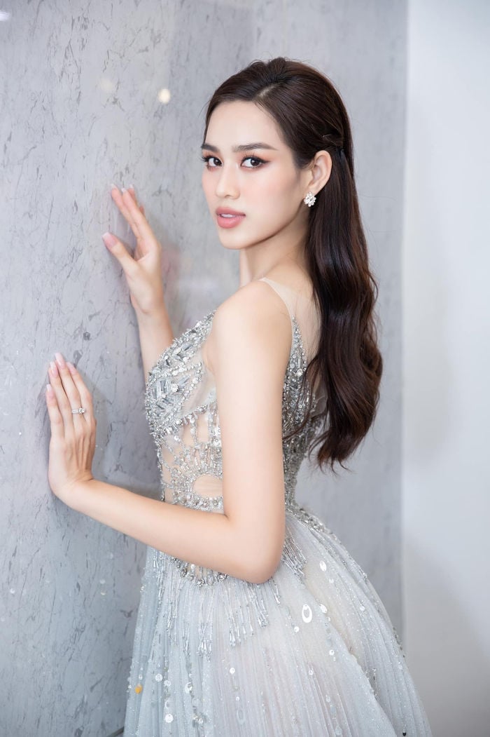 sao-viet-len-doi-sau-khi-ban-can-mat-do-thi-ha-than-thai-khac-han-7c69a5