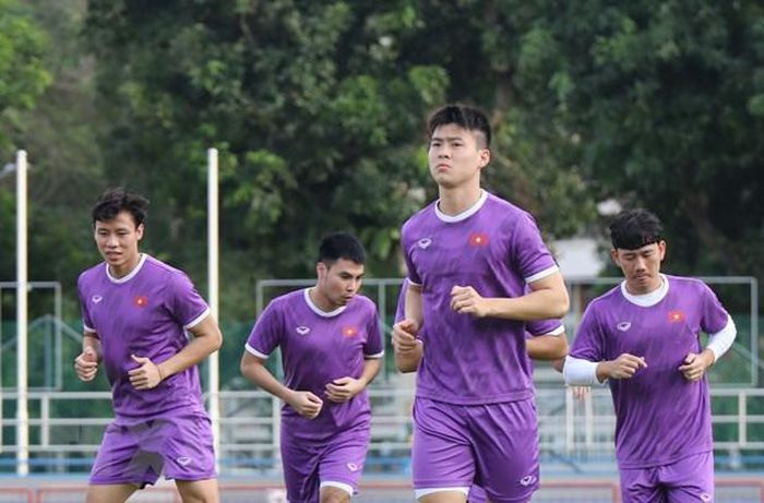 Các cầu thủ Việt Nam trong buổi tập 6/12 (Ảnh TTXVN)