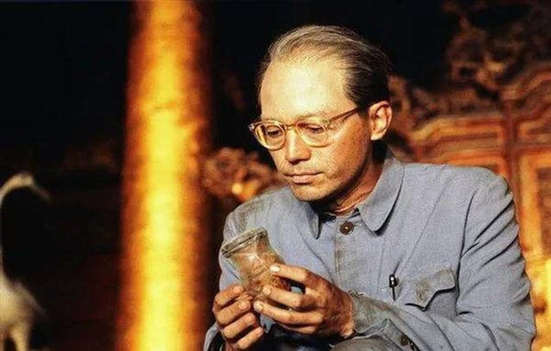 vua-ve-tham-co-cung-pho-nghi-lien-lao-toi-ngai-vang-tim-lai-kho-bau-hinh-2