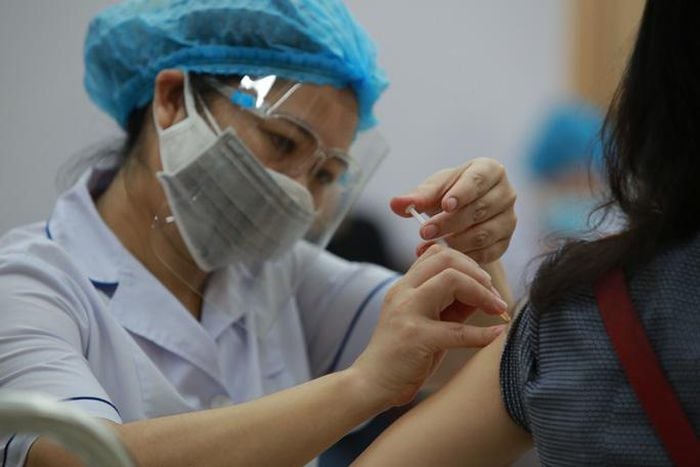 Hơn 80% dân số từ 18 tuổi trở lên tiêm đủ 2 mũi vắc xin Covid-19