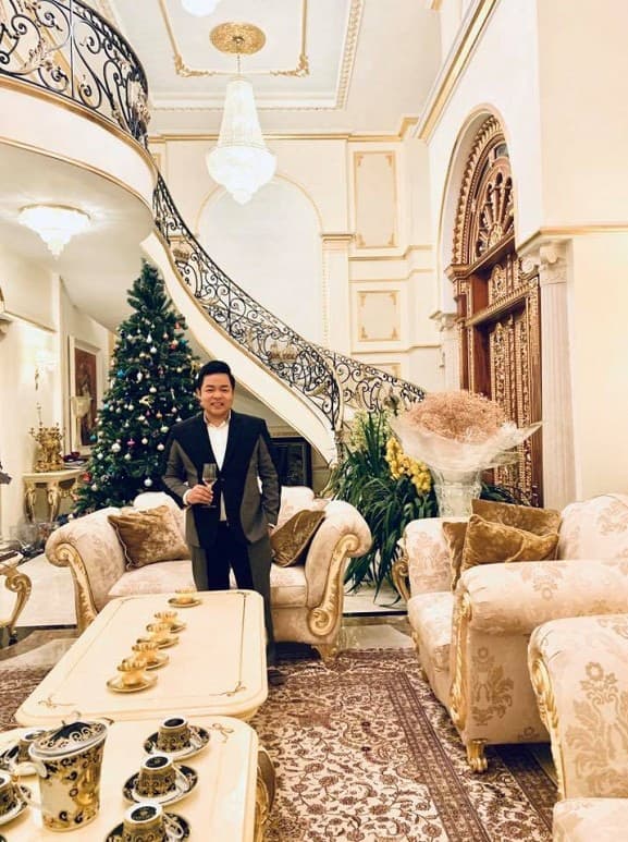quang-le-lan-dau-len-tieng-ve-tin-don-so-huu-biet-thu-dat-vang-va-la-dai-gia-ngam-cua-showbiz-1-ngoisaovn-w577-h773