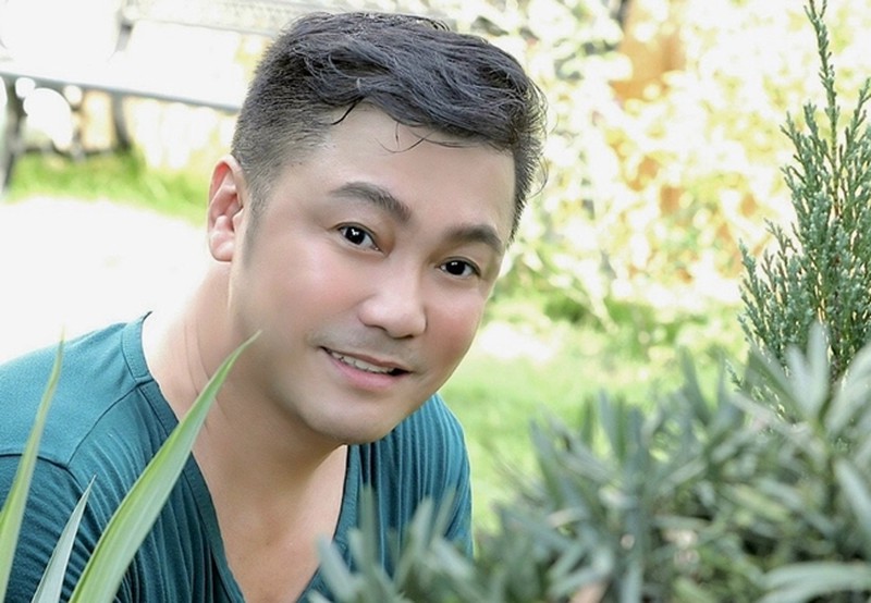 52-tuoi-chua-vo-ly-hung-xuat-hien-voi-ngoai-hinh-khac-la