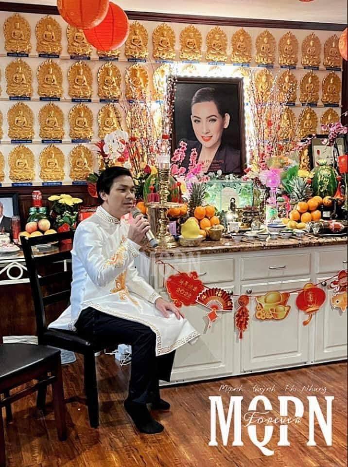 manh-quynh-hat-ben-di-anh-phi-nhung-sau-khi-doi-mai-nguoi-chang-ve-0611a7dd