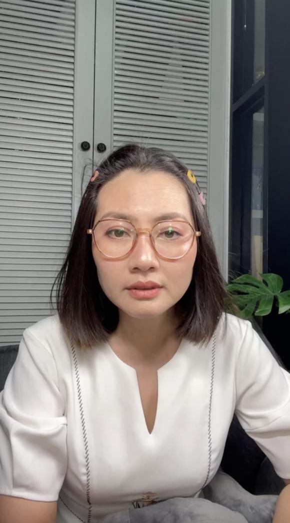 -ngoc-lan-tu-tin-khoe-can-canh-mat-moc-dep-khong-ti-vet-hau-giam-can-bat-mi-da-don-ra-khach-san-song-vi-gia-dinh-nhiem-covid-19-2-ngoisaovn-w760-h1372