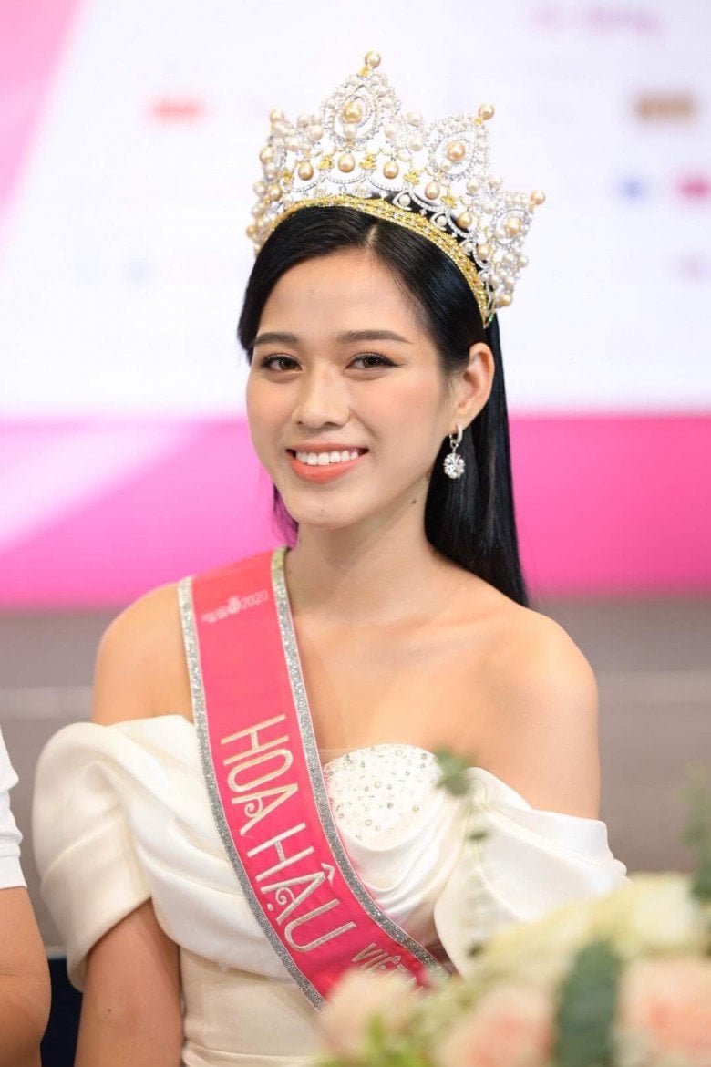 bi-quyet-nho-giup-do-thi-ha-co-nu-cuoi-toa-nang-chuan-muc-cua-mot-hoa-hau-hoa-hau-viet-nam-2020-nld-2-1605934096937110760974-1649046524-627-width780height1170