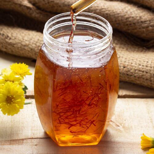 saffron-mat-ong-01