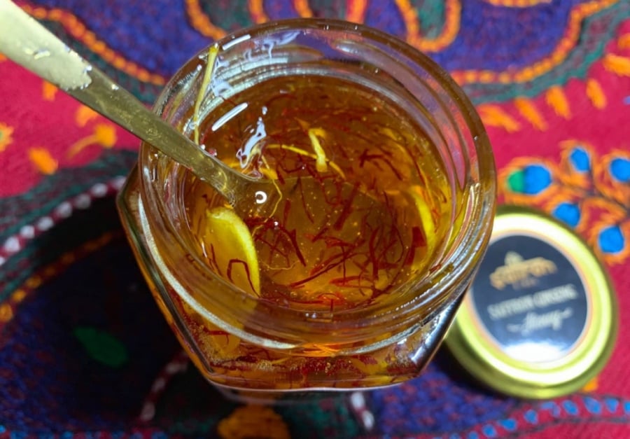 saffron-mat-ong-02