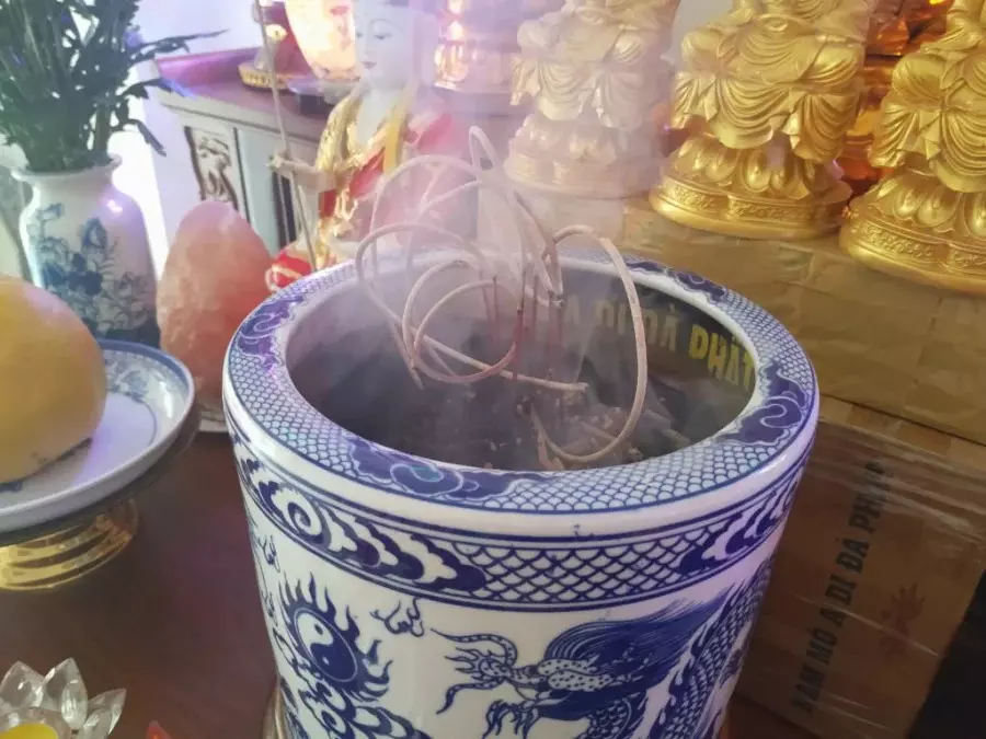 phông-thuy-bat-huong