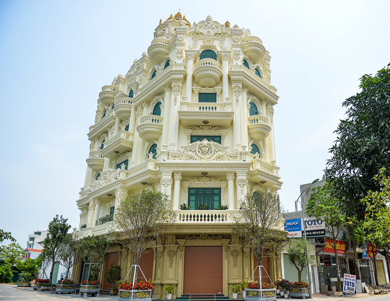2 tài lâu đài nằm cạnh nhau, đi trên cao tốc Hà Nội - Thái Nguyên có thể quan sát rõ những căn nhà này.    
