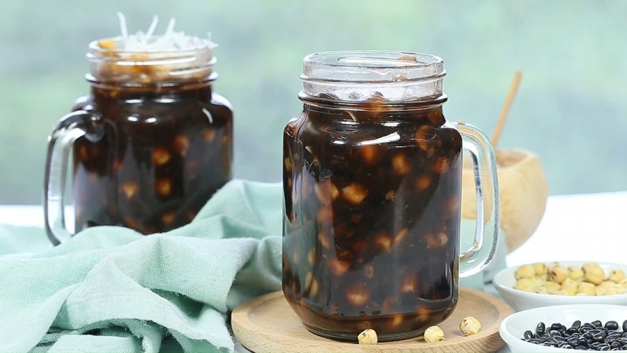 Chè đậu đen không chỉ có tác dụng giải nhiệt mà còn rất tốt cho sức khỏe.