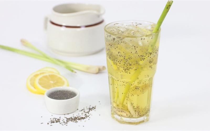 cach-lam-nuoc-chanh-sa-hat-chia-3