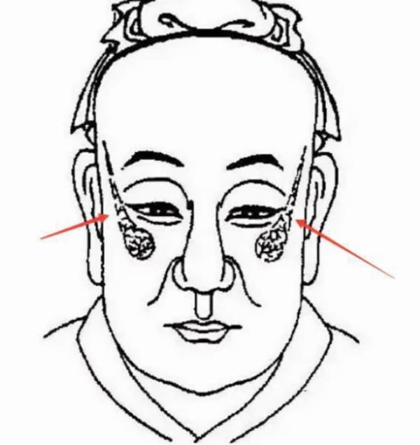 co-nhan-noi-tren-dau-o-9-chiec-xuong-rong-som-muon-cung-phat-tai-!
