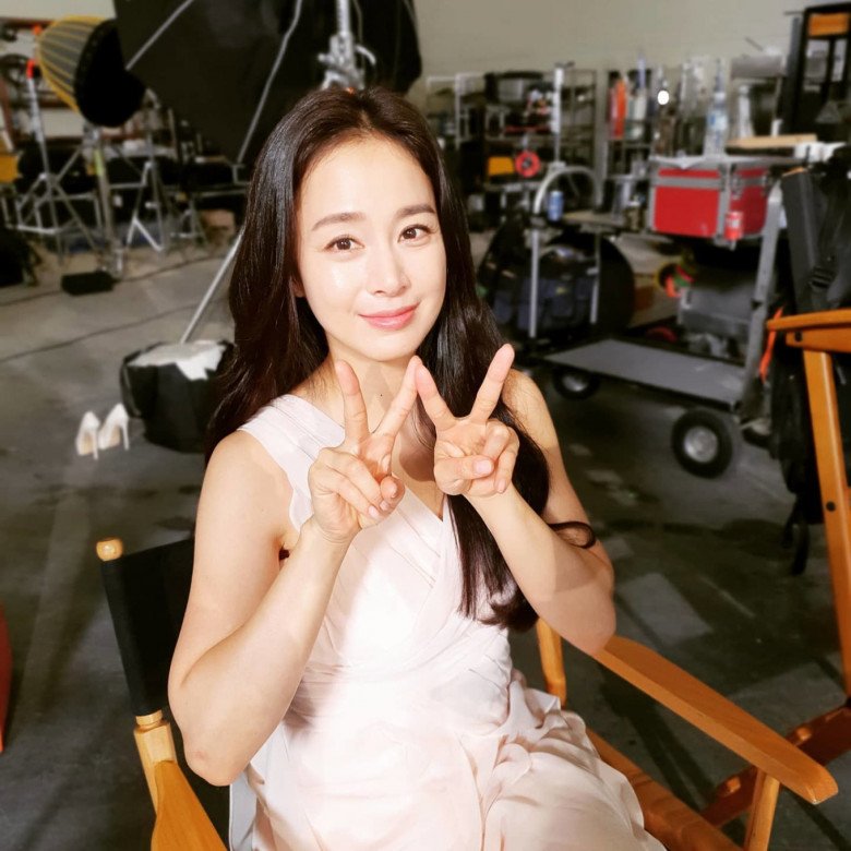 cach-an-tiet-kiem-giup-kim-tae-hee-co-than-hinh-san-chac-sau-2-lan-sinh-no-kimtaehee99-117320101-90547634-2314-7823-165951989-1659664351-582-width780height780